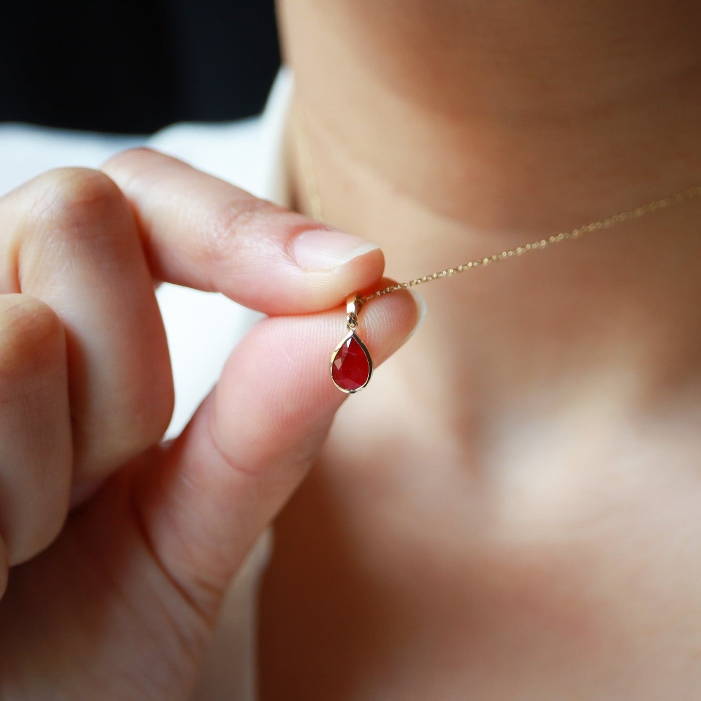 Doğum Ayı Taşı Yakut Damla Kolye (Temmuz)