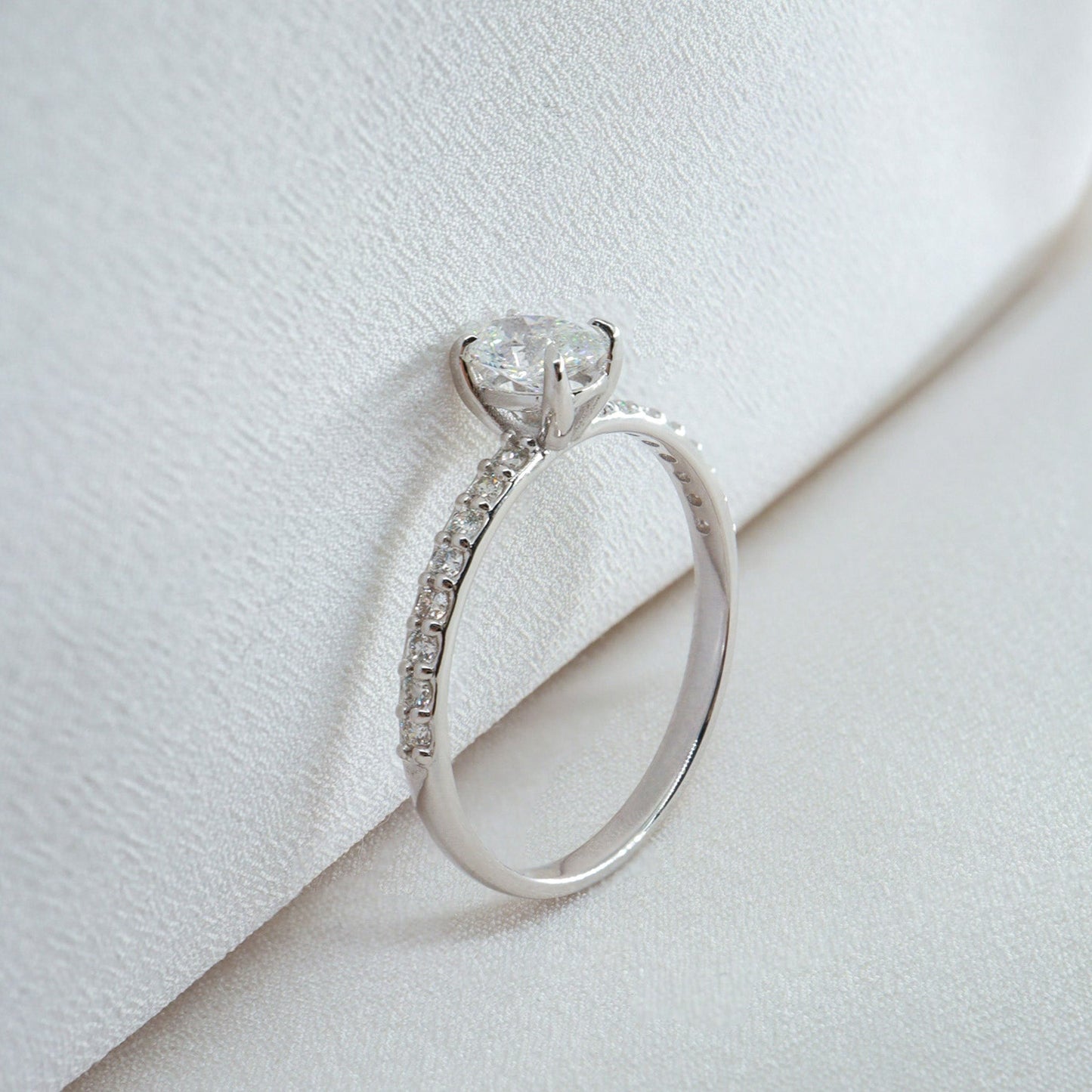 0,70ct Oval Taşlı Pırlanta Yüzük