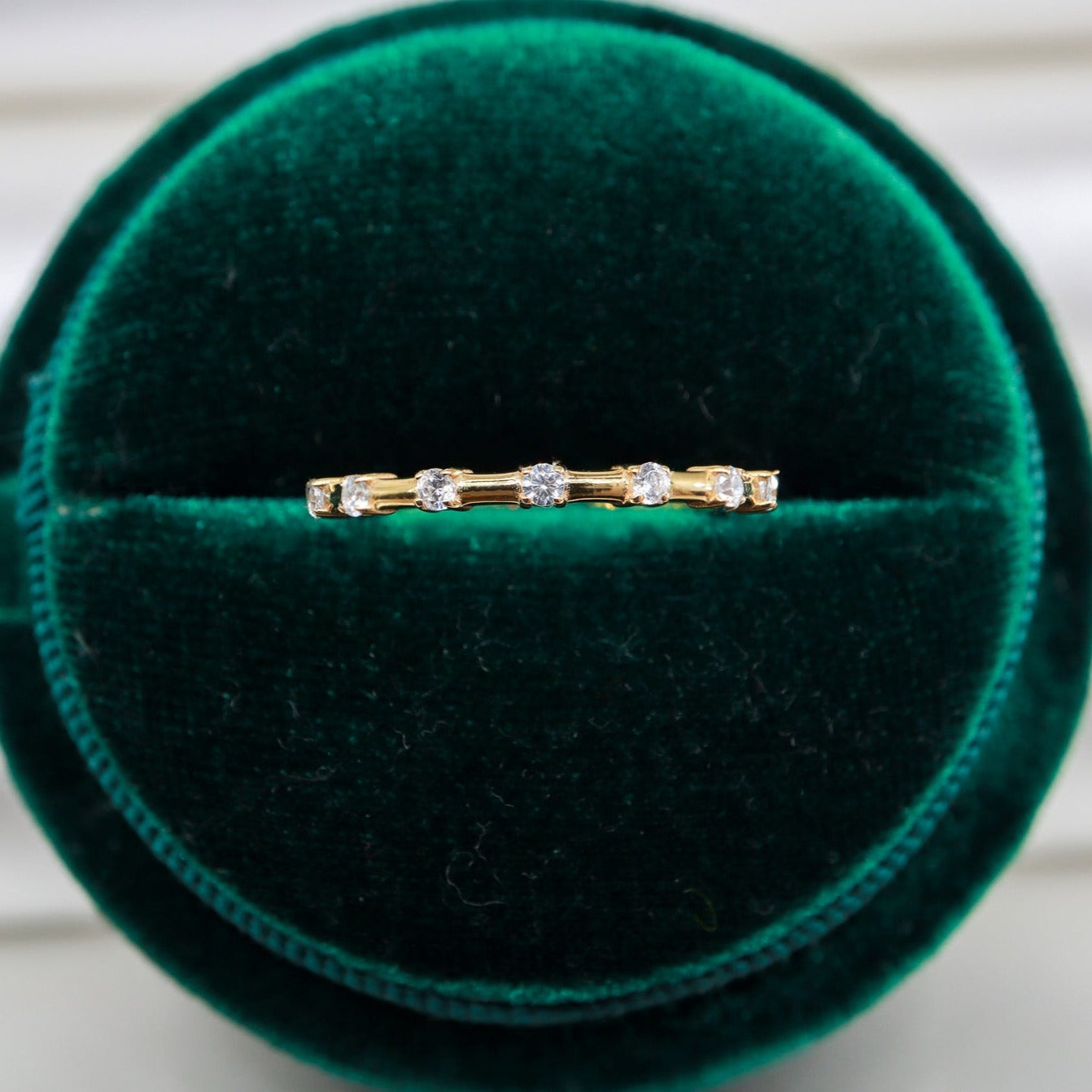 Pırlanta Taşlı Minimal Yüzük