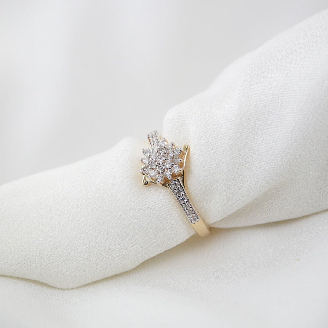 Pırlanta Nişan Yüzüğü