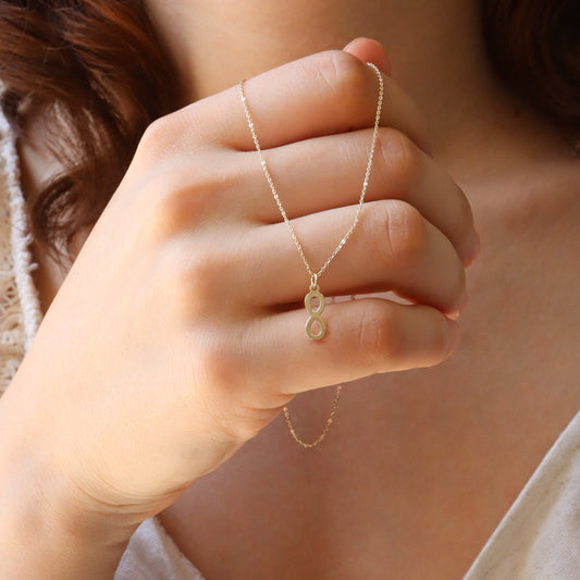 Sonsuzluk İşareti Altın Kolye