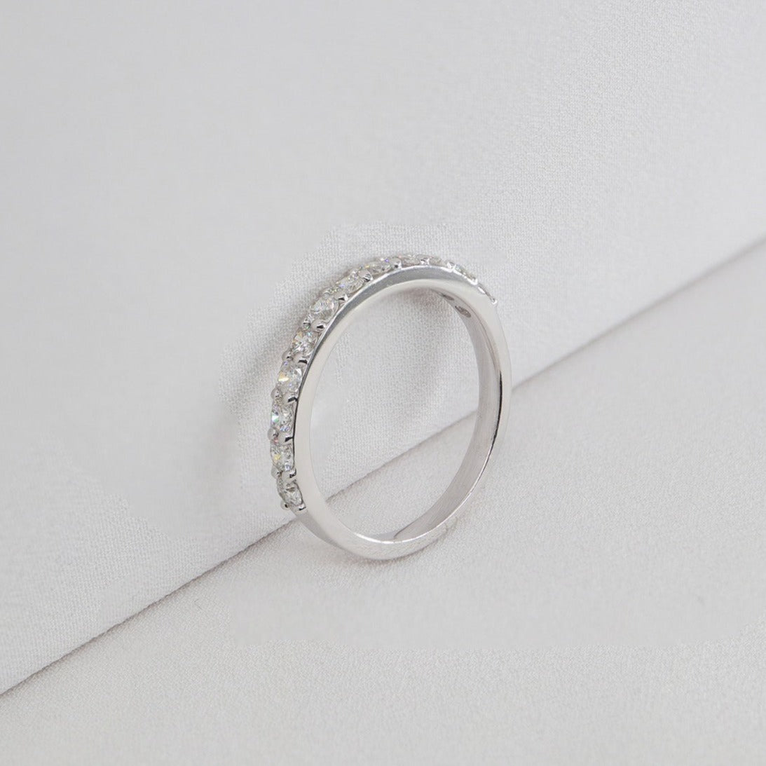 Yarım Tur Pırlanta Yüzük