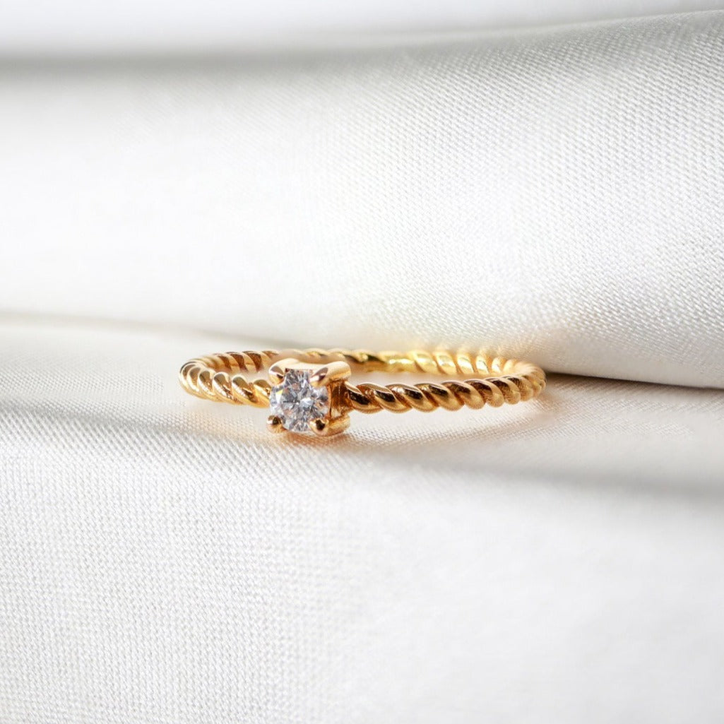 Burgulu Tektaş Yüzük