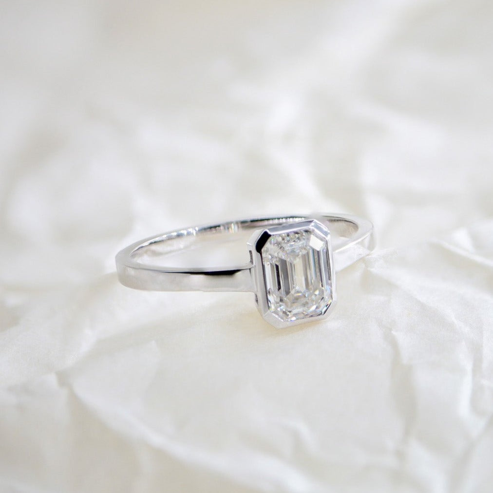 0,70ct Emerald Kesim Tektaş Pırlanta