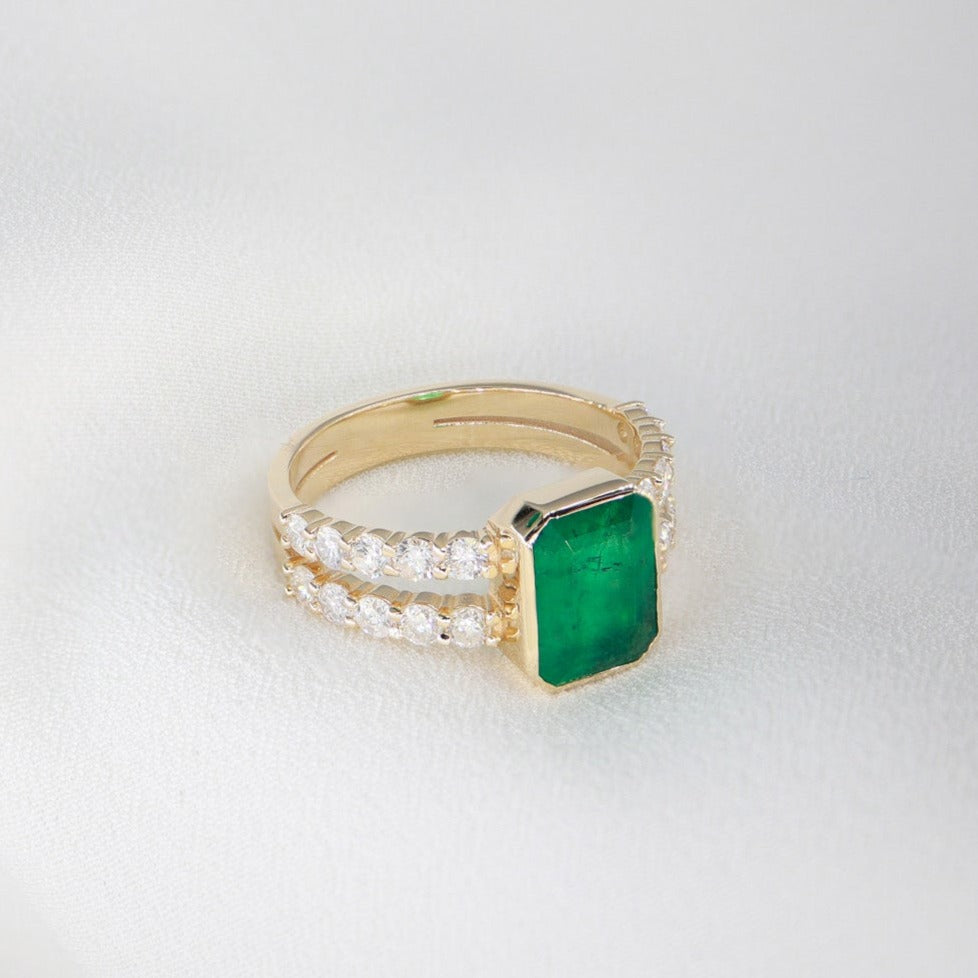 Radyan Kesim Zümrüt & 0,60ct Pırlanta Vintage Yüzük