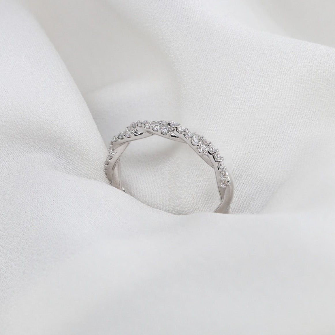 Örgü Yarımtur 0,2ct Pırlantalı Yüzük