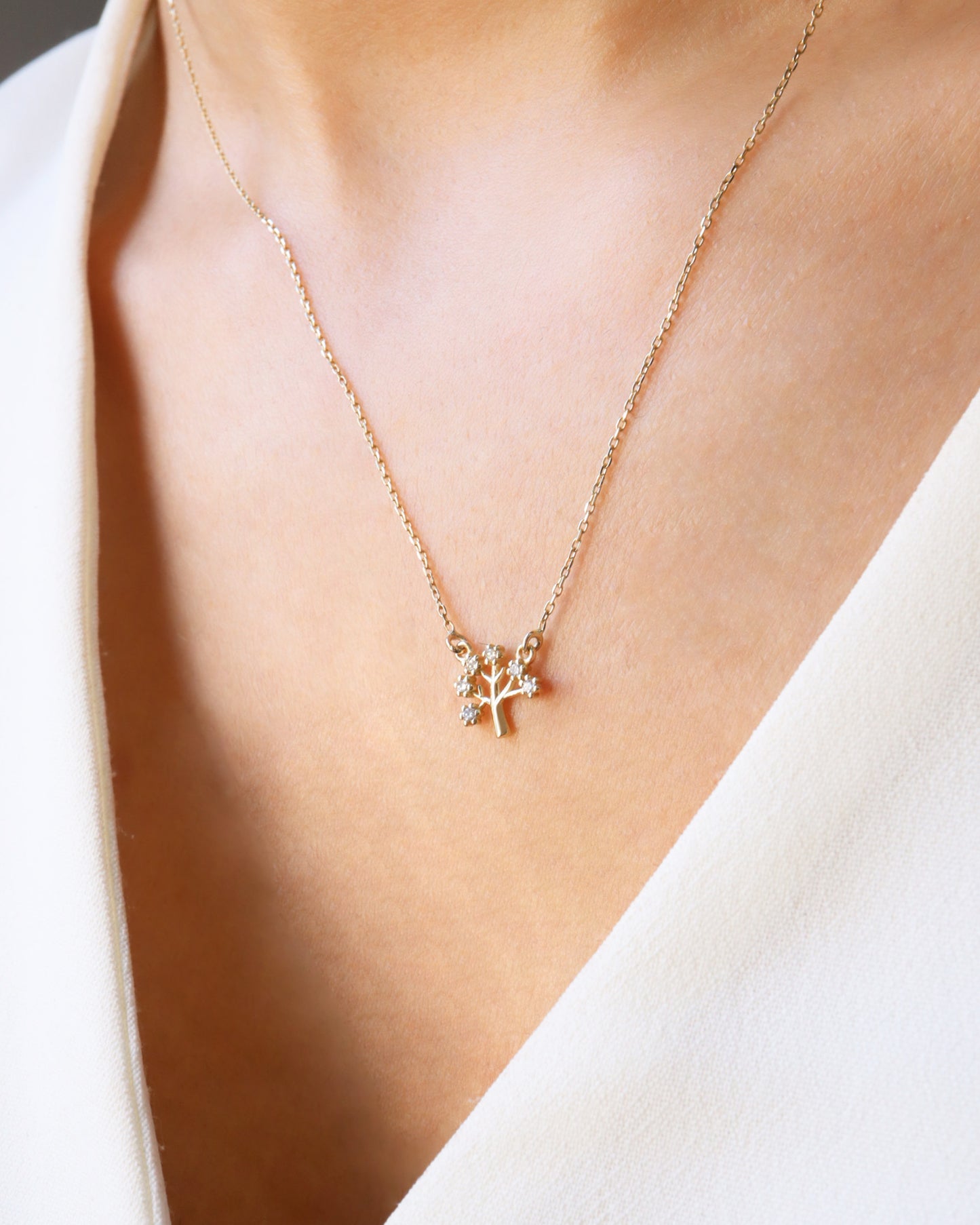 Minimal Pırlantalı Hayat Ağacı Kolye