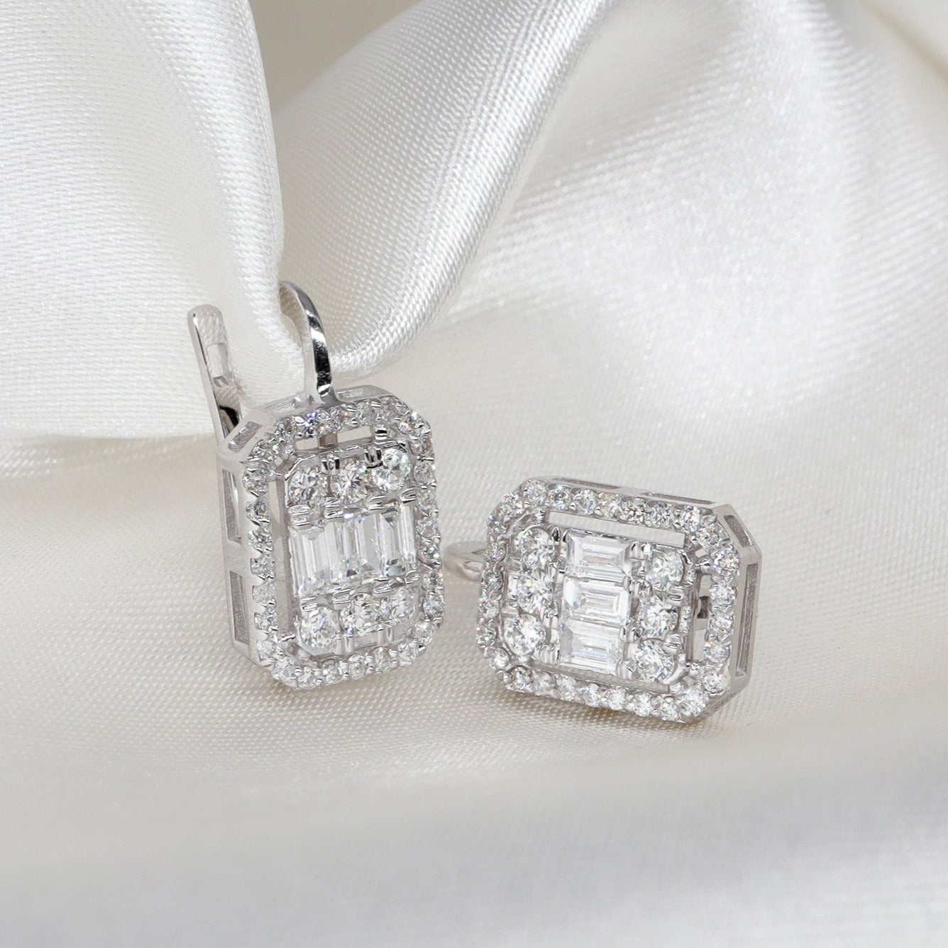 0,90ct Pırlanta Baget Küpe