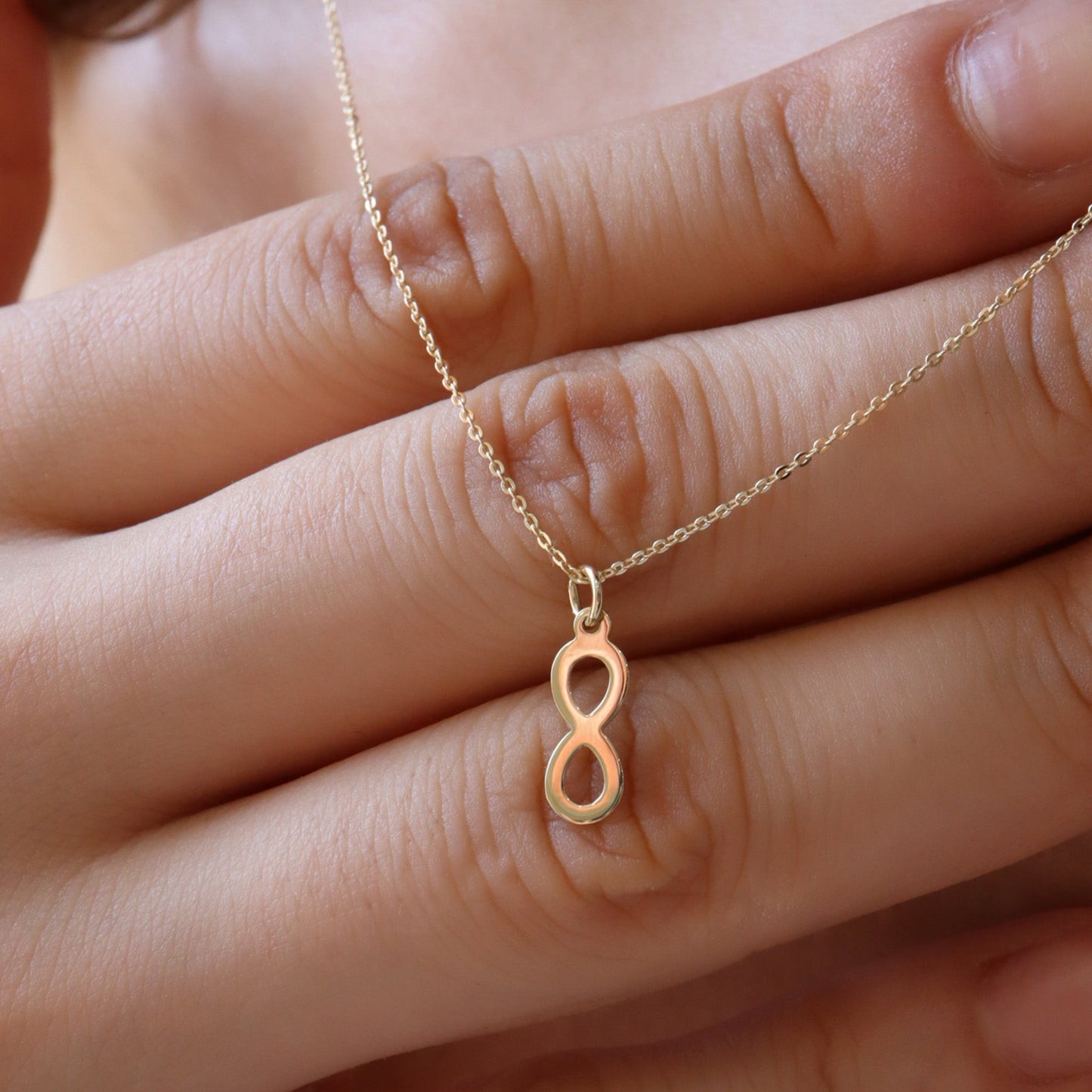 Sonsuzluk İşareti Altın Kolye