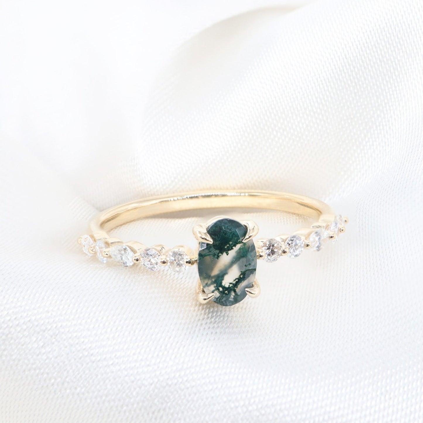 Oval Kesim Moss Agate & Pırlanta Yüzük