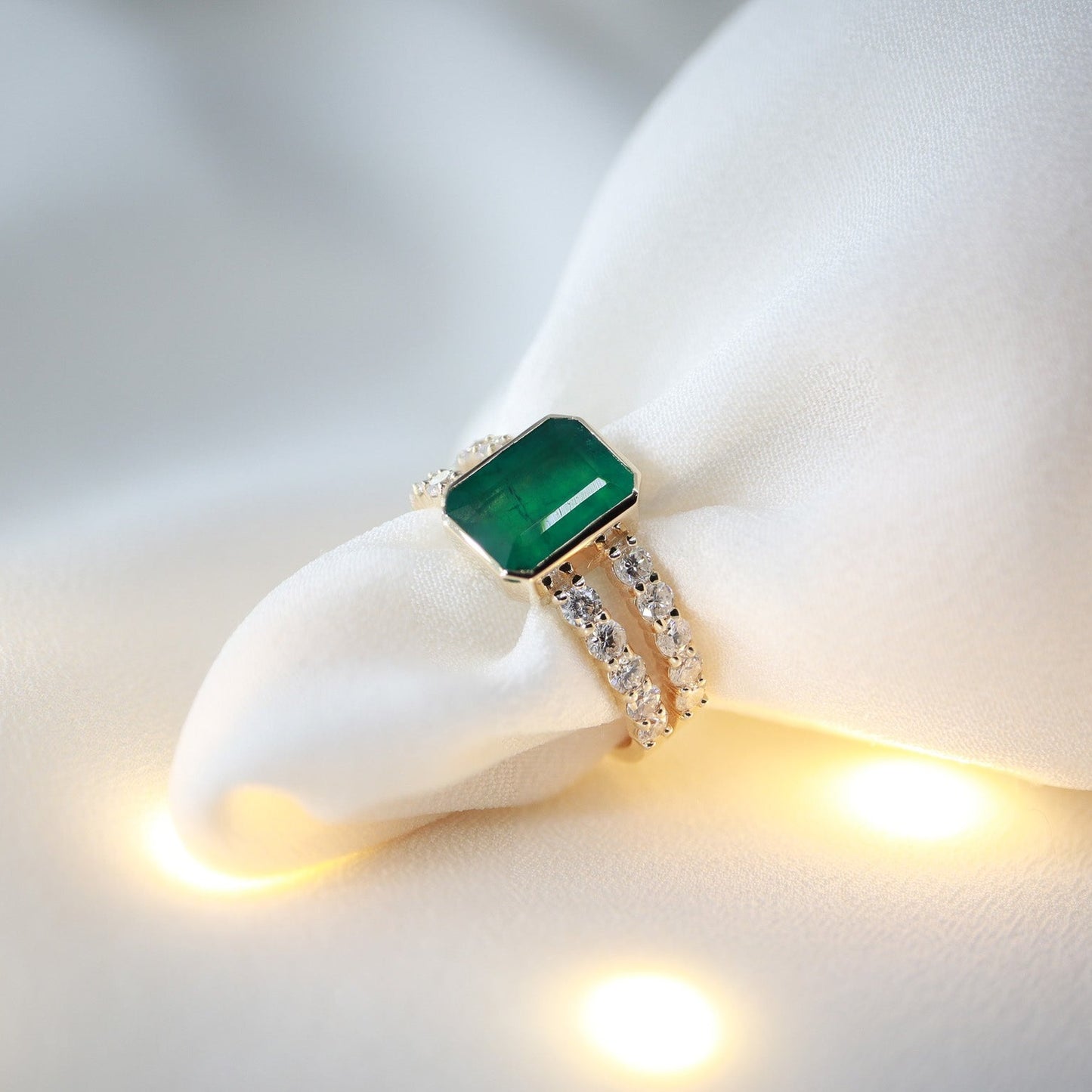 Radyan Kesim Zümrüt & 0,60ct Pırlanta Vintage Yüzük