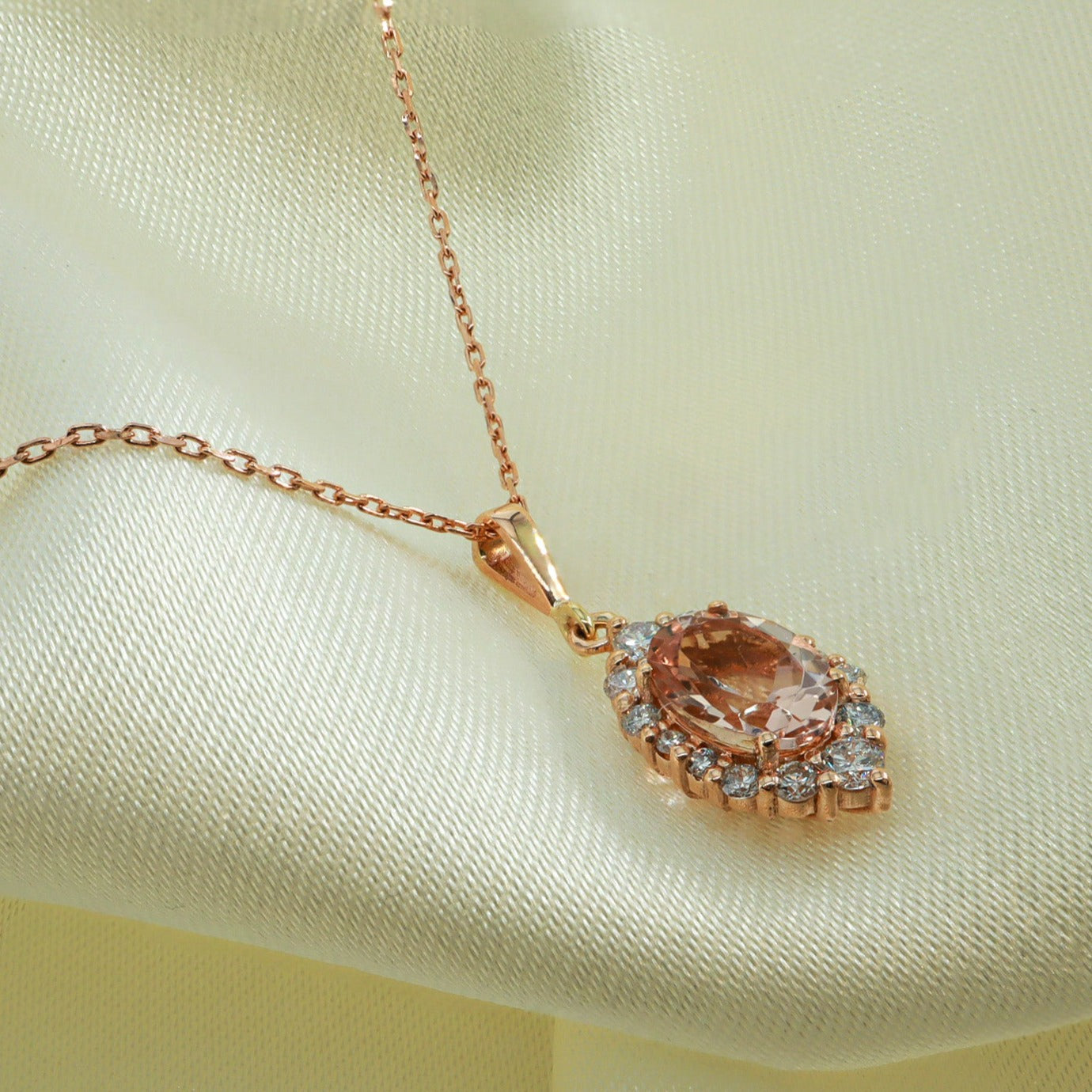 Damla Morganit & Pırlanta Kolye