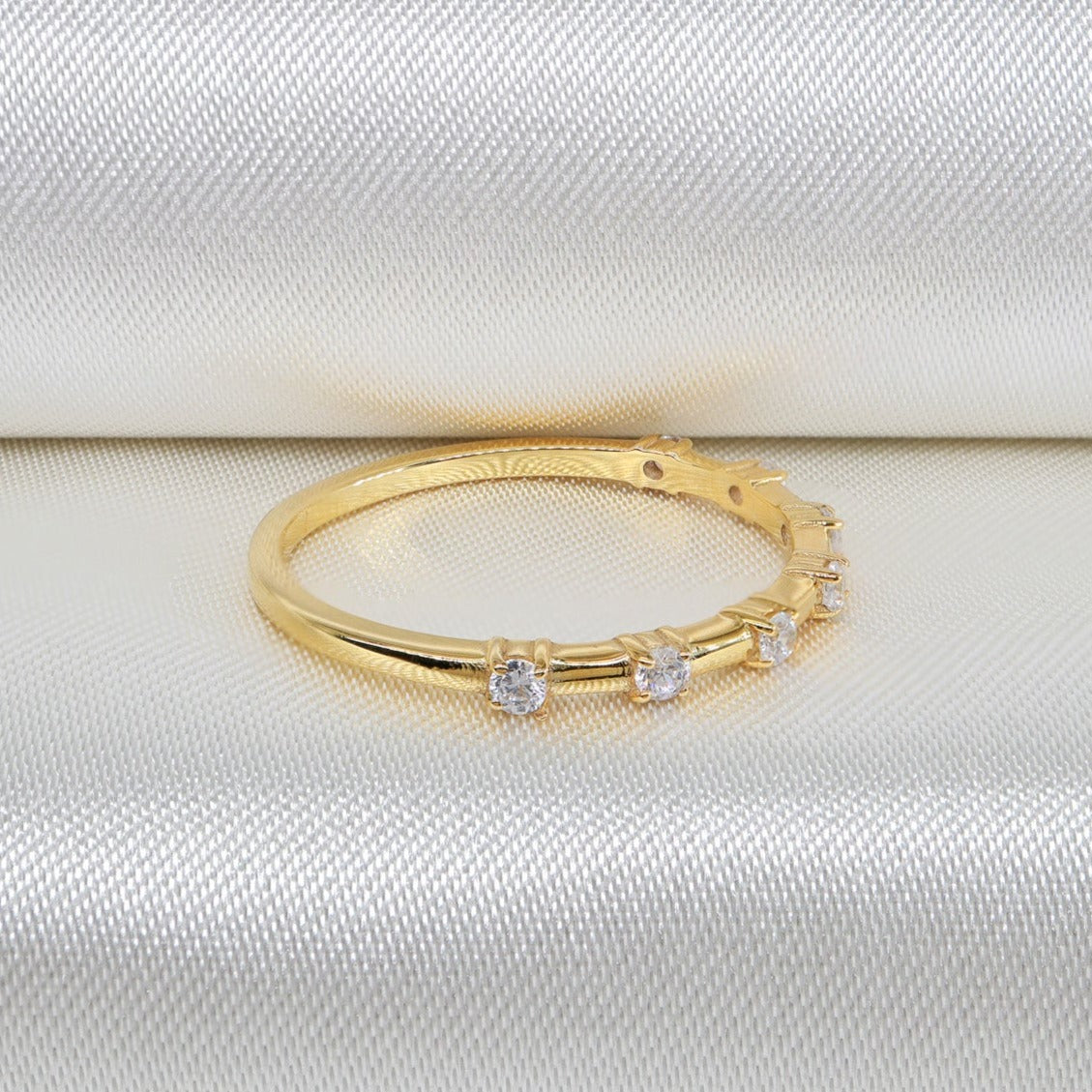 Minimal Pırlantalı Yüzük