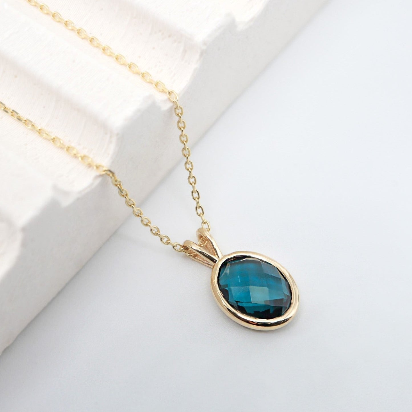 London Topaz Taşlı Kolye