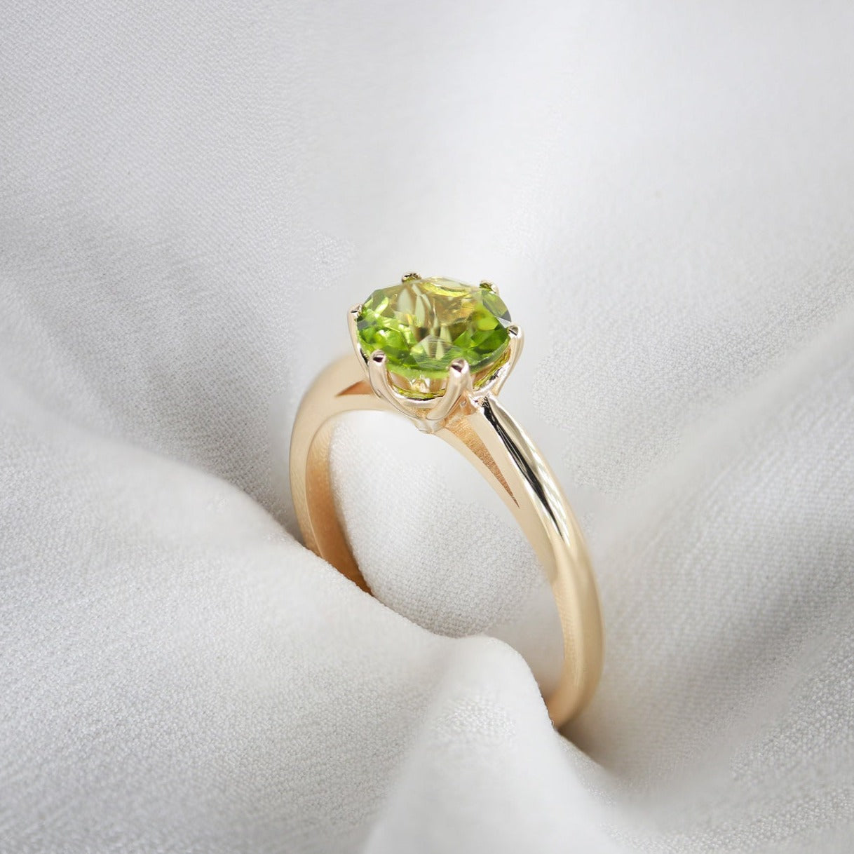 Yuvarlak Peridot Taşlı Tektaş