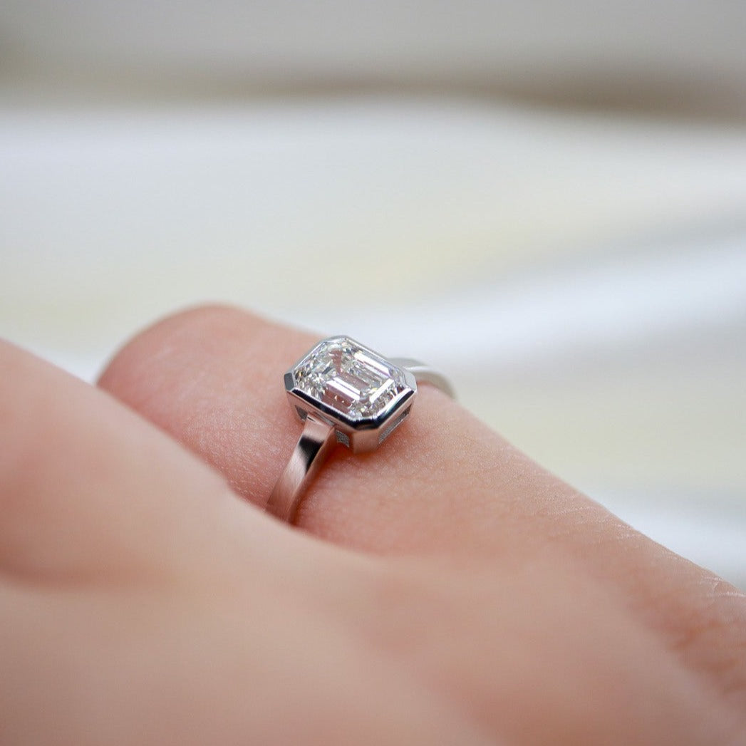 0,70ct Emerald Kesim Tektaş Pırlanta