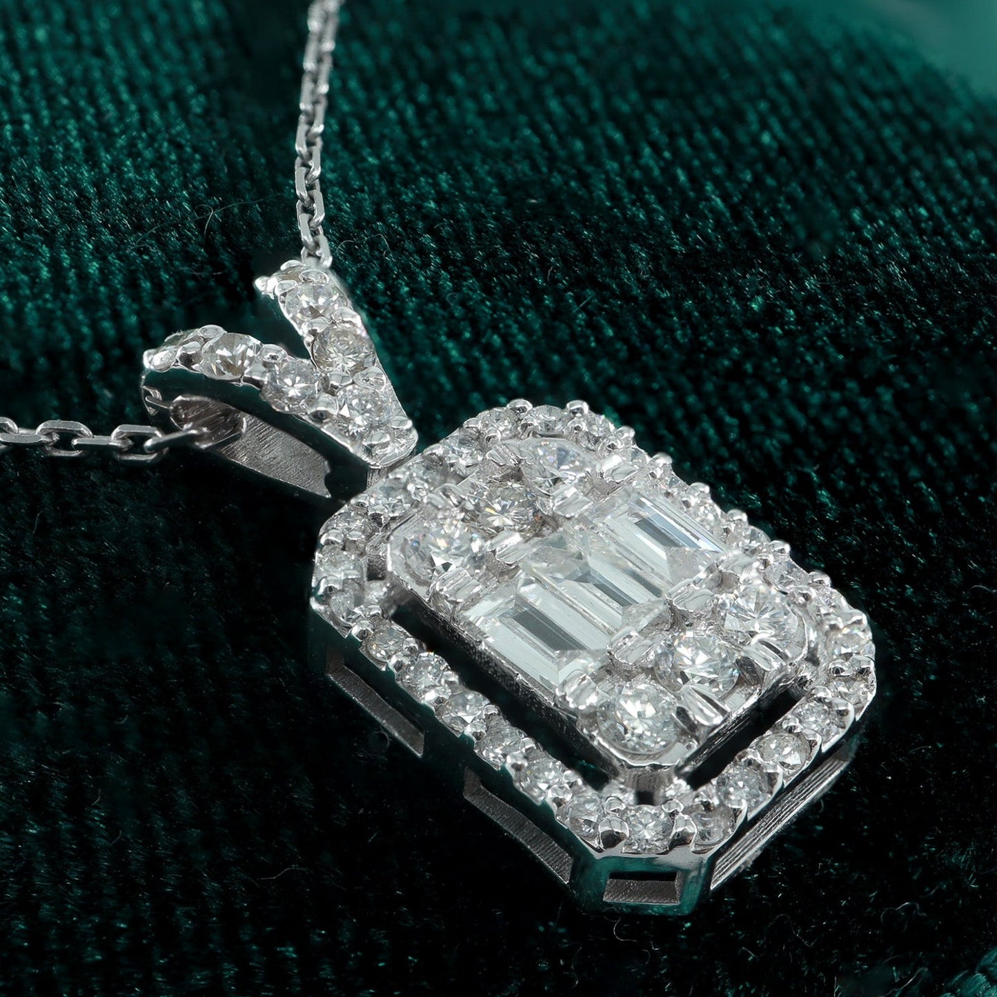 0,50ct Pırlanta Baget Kolye