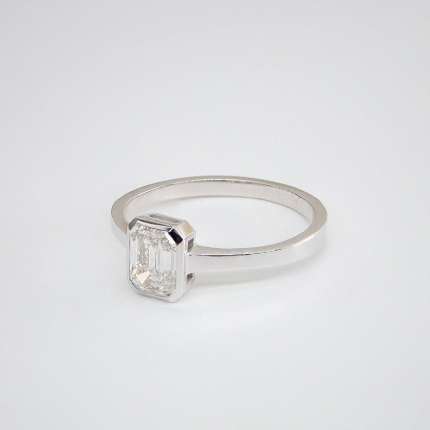 0,70ct Emerald Kesim Tektaş Pırlanta