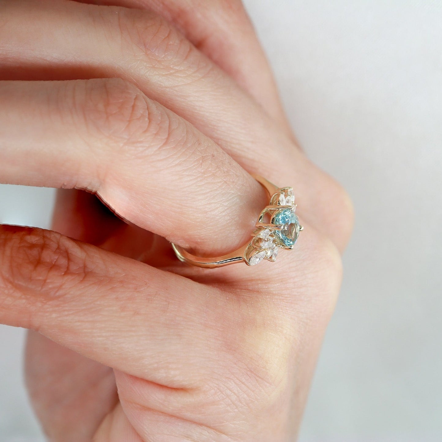 Oval Akuamarin & Markiz Pırlanta