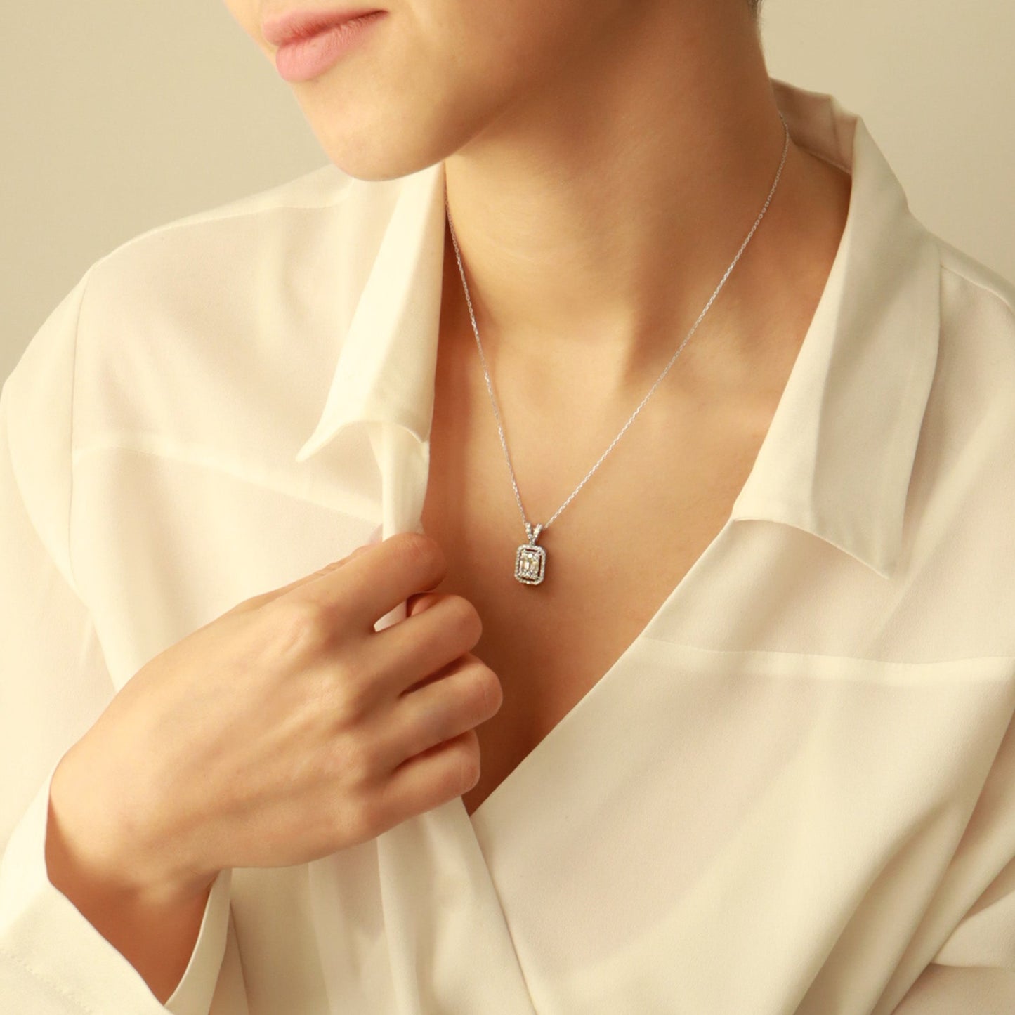 0,50ct Pırlanta Baget Kolye