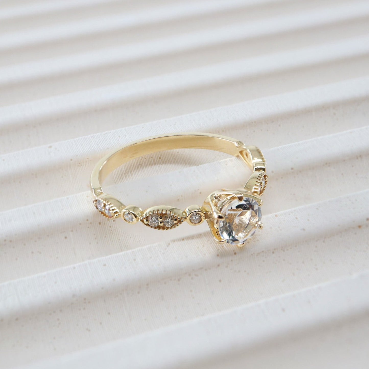 Vintage Beyaz Topaz & Pırlanta