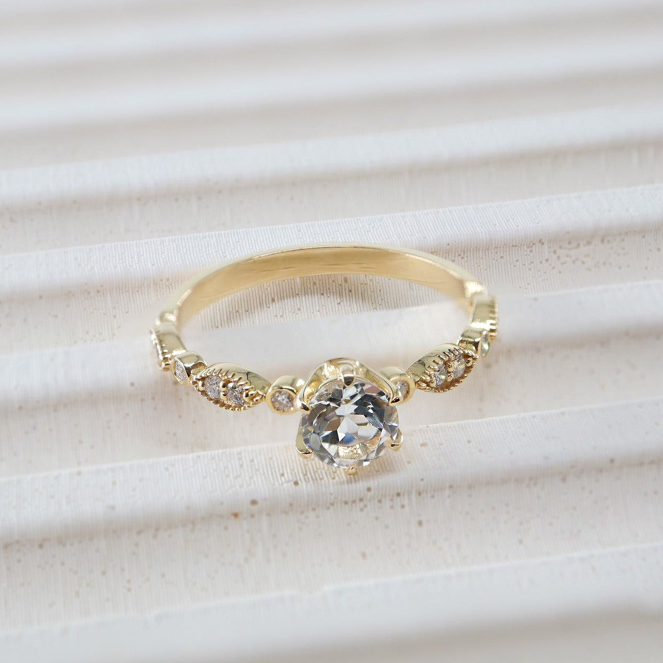 Vintage Beyaz Topaz & Pırlanta