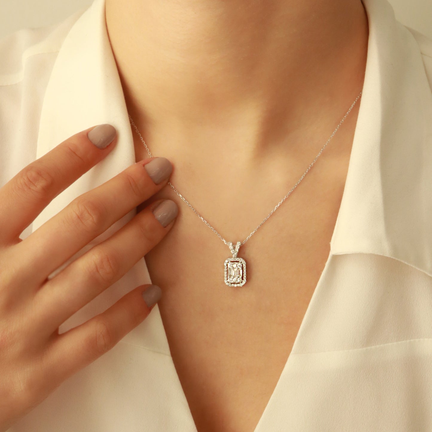 0,50ct Pırlanta Baget Kolye