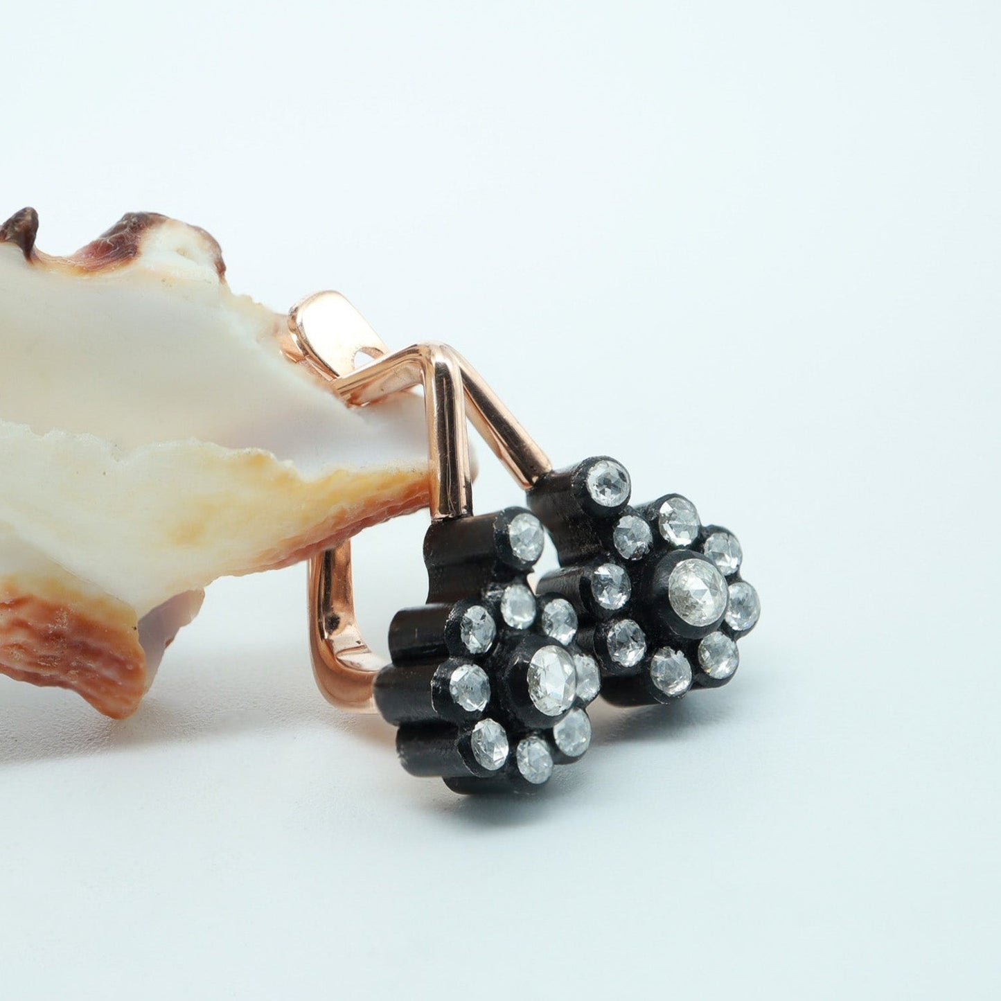 Elmas Gül Model Küpe