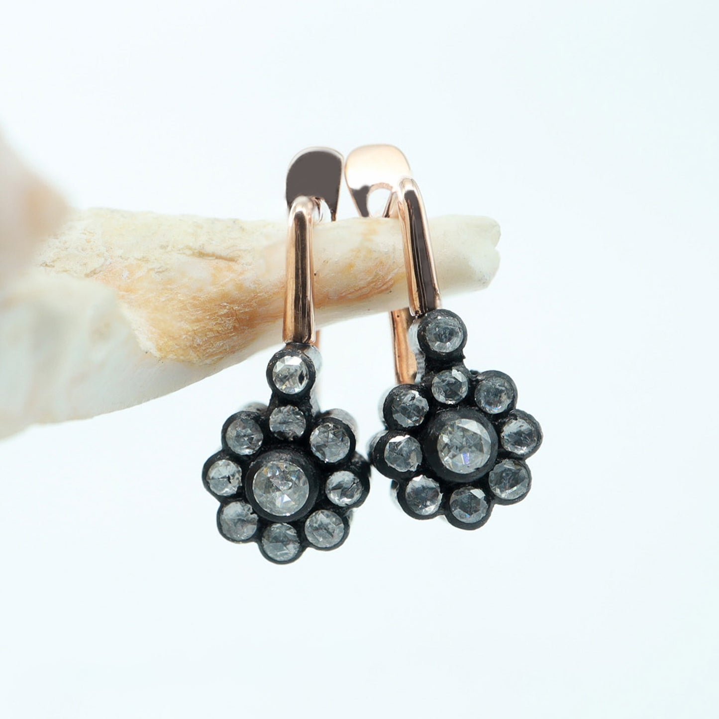 Elmas Gül Model Küpe