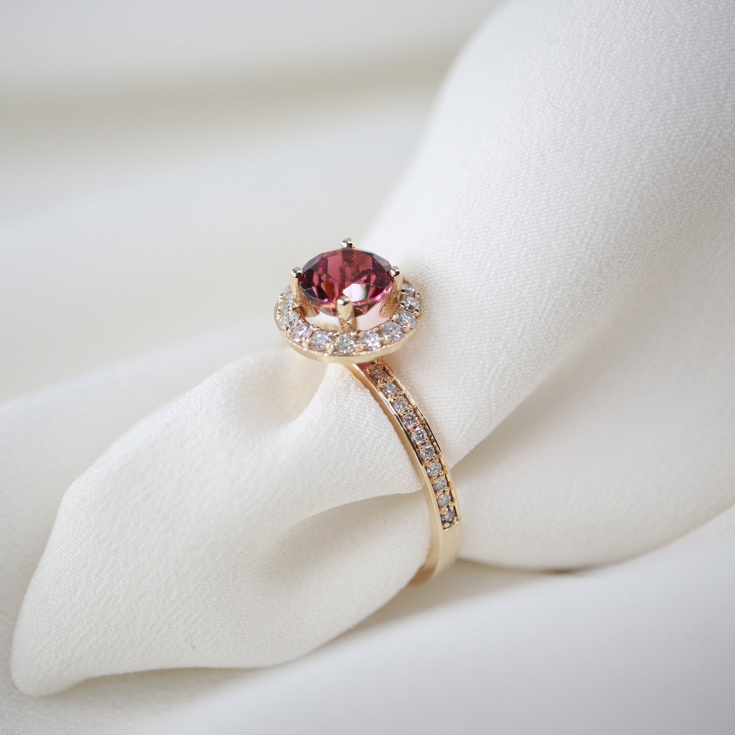 Pembe Turmalin & Pırlanta