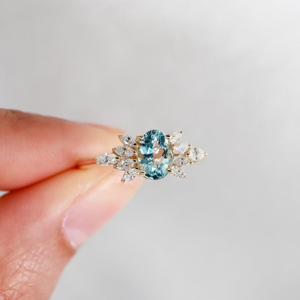 Oval Akuamarin & Markiz Pırlanta