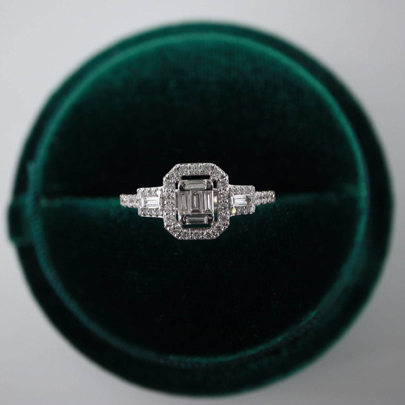 0,70ct Baget Pırlanta Yüzük