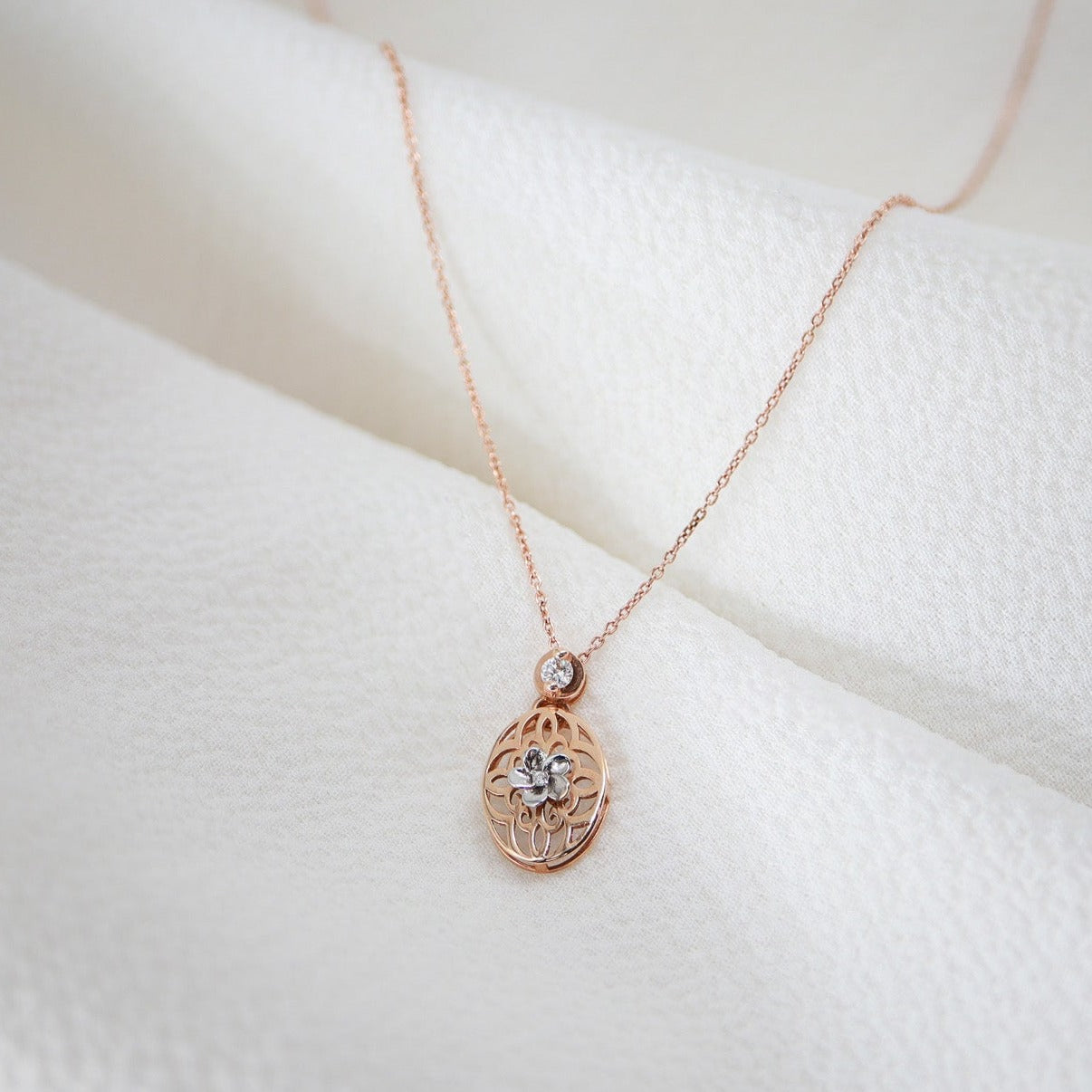 Pırlantalı Minimal Kolye