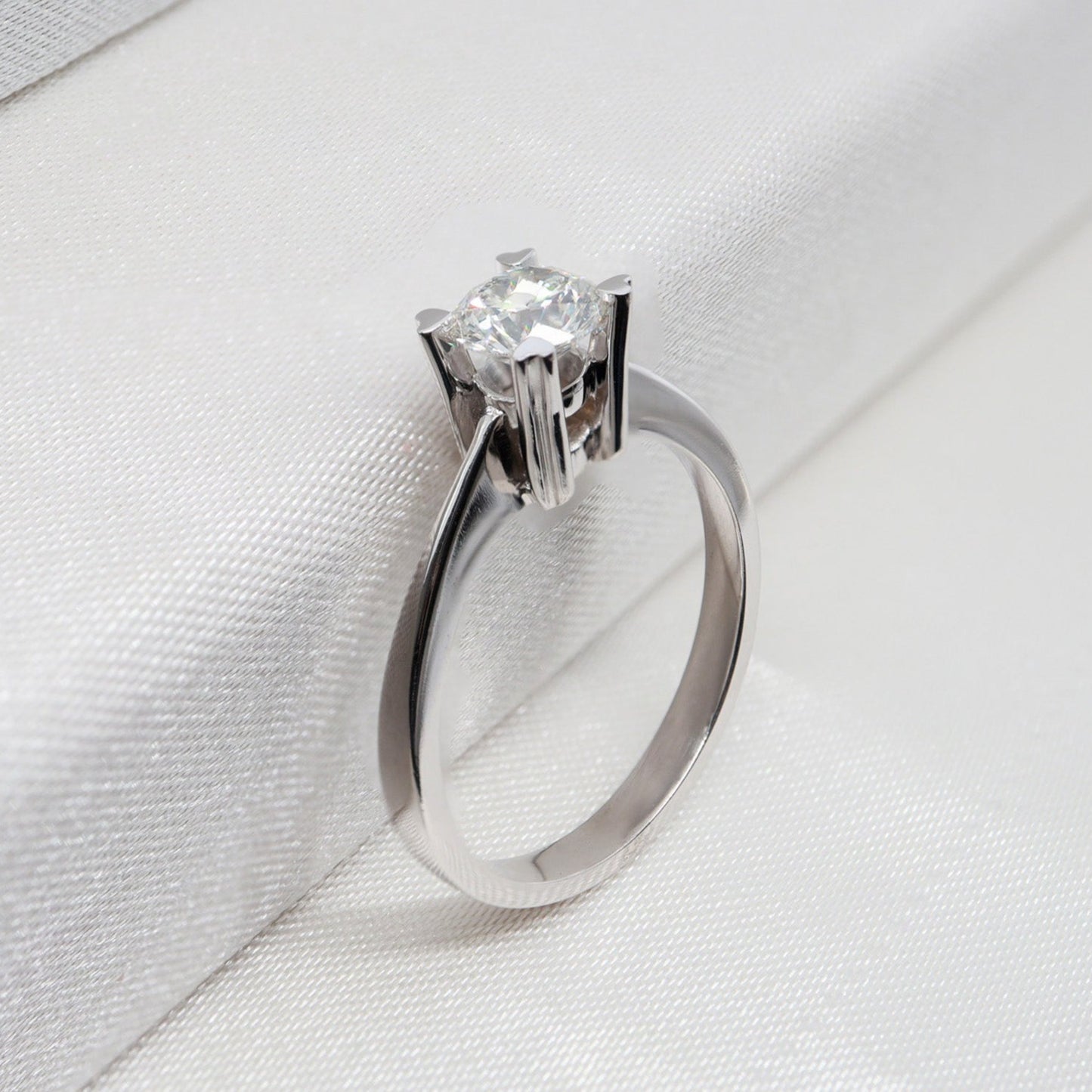 0,50ct Kalp Tırnak Tasarım Tektaş