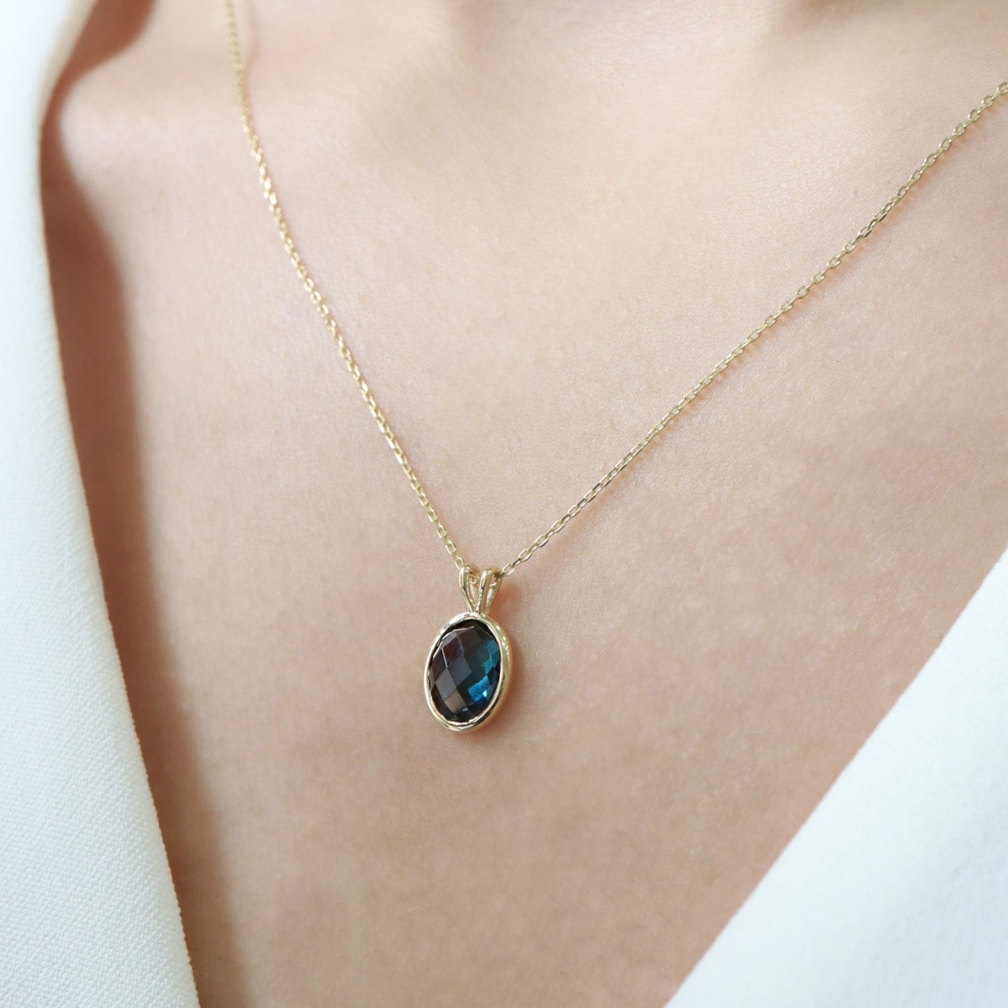 London Topaz Taşlı Kolye