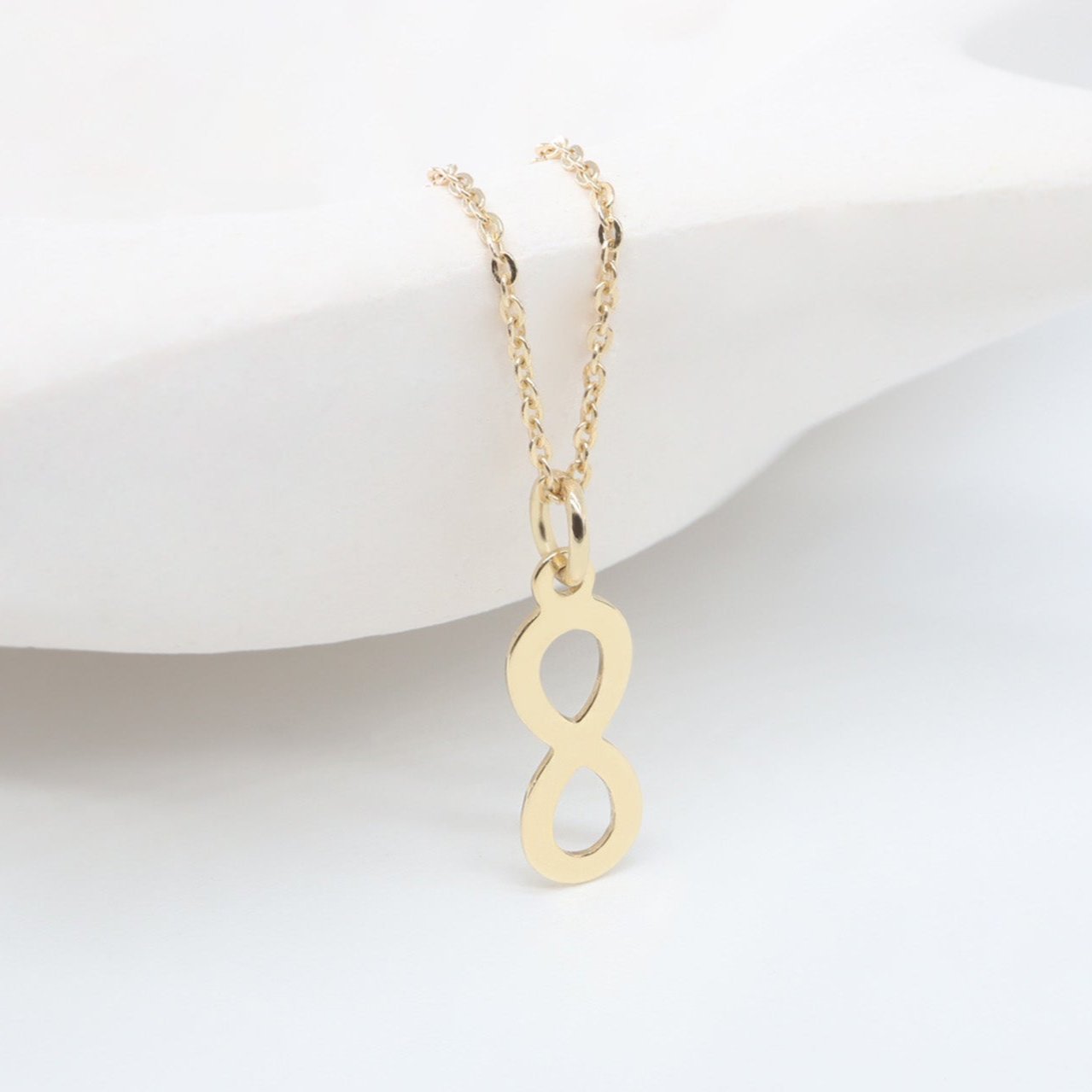 Sonsuzluk İşareti Altın Kolye