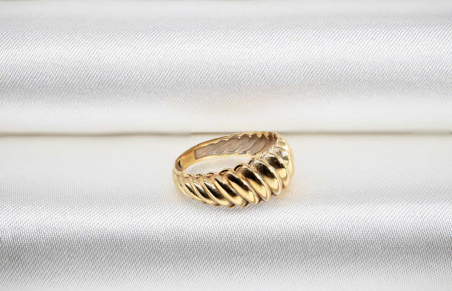 Kruvasan Model Yüzük