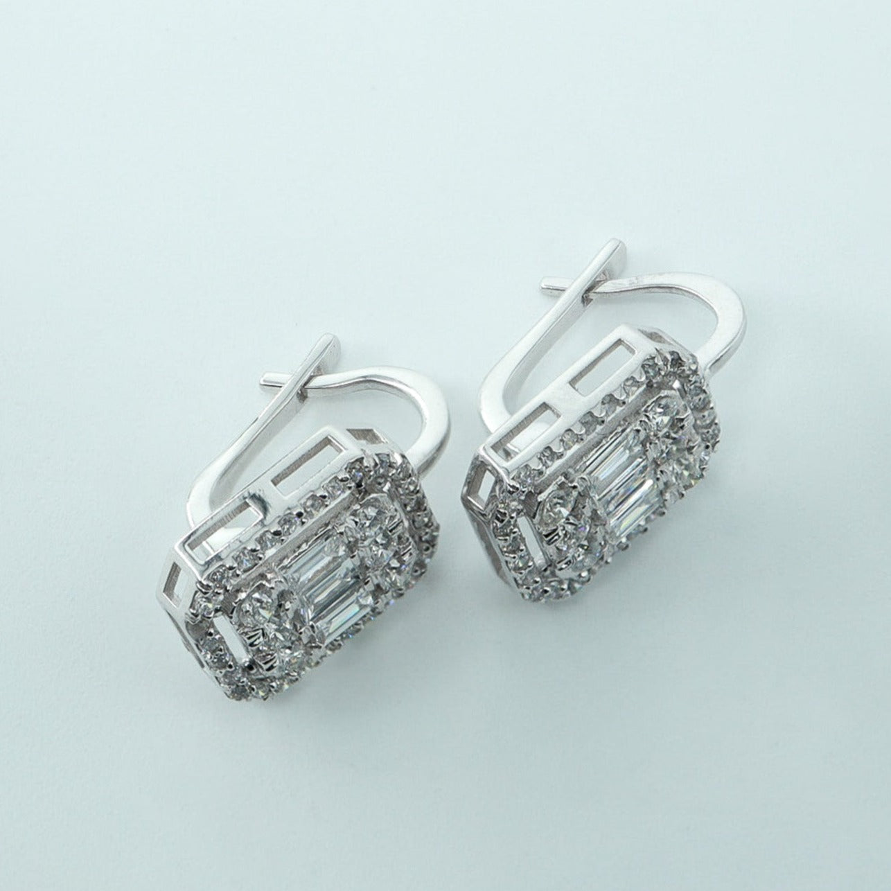 0,90ct Pırlanta Baget Küpe