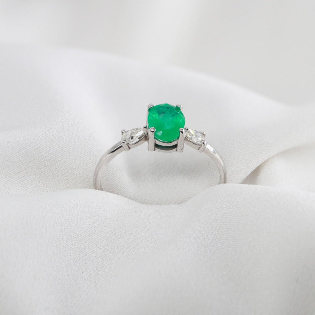 Oval Zümrüt & Damla Pırlanta