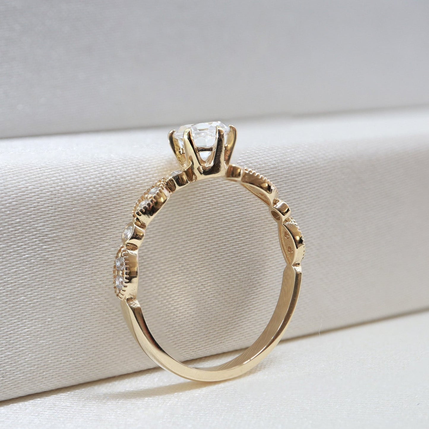 Vintage Beyaz Topaz & Pırlanta