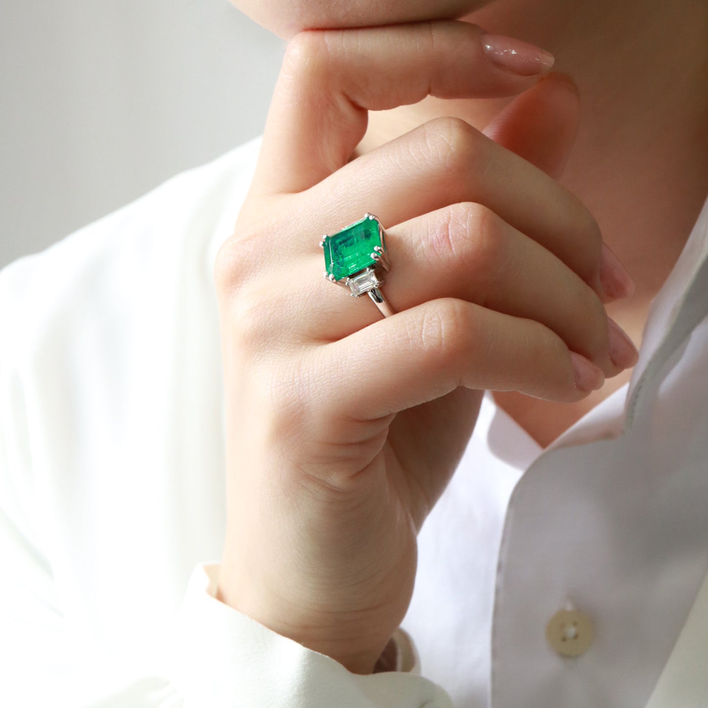 0,40ct Emerald Cut Baget Pırlantalı & Zümrüt Yüzük