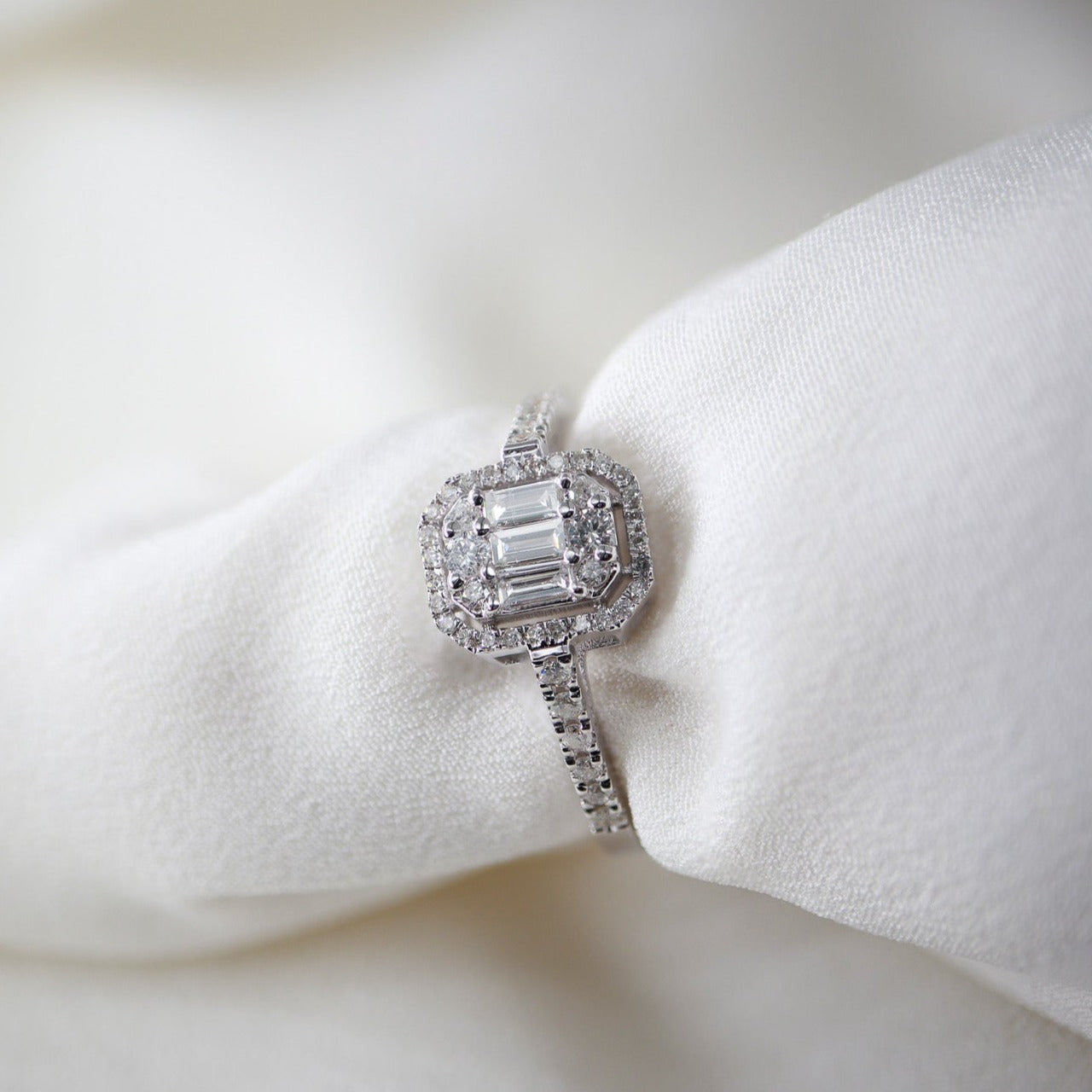 0,35ct Baget Pırlanta Yüzük