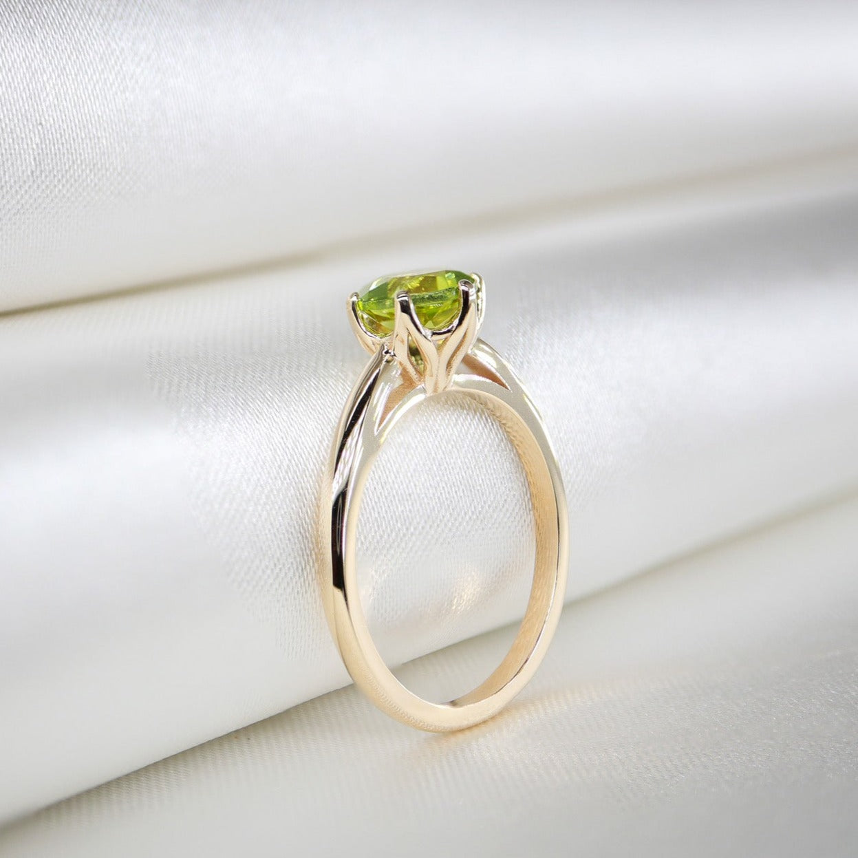 Yuvarlak Peridot Taşlı Tektaş