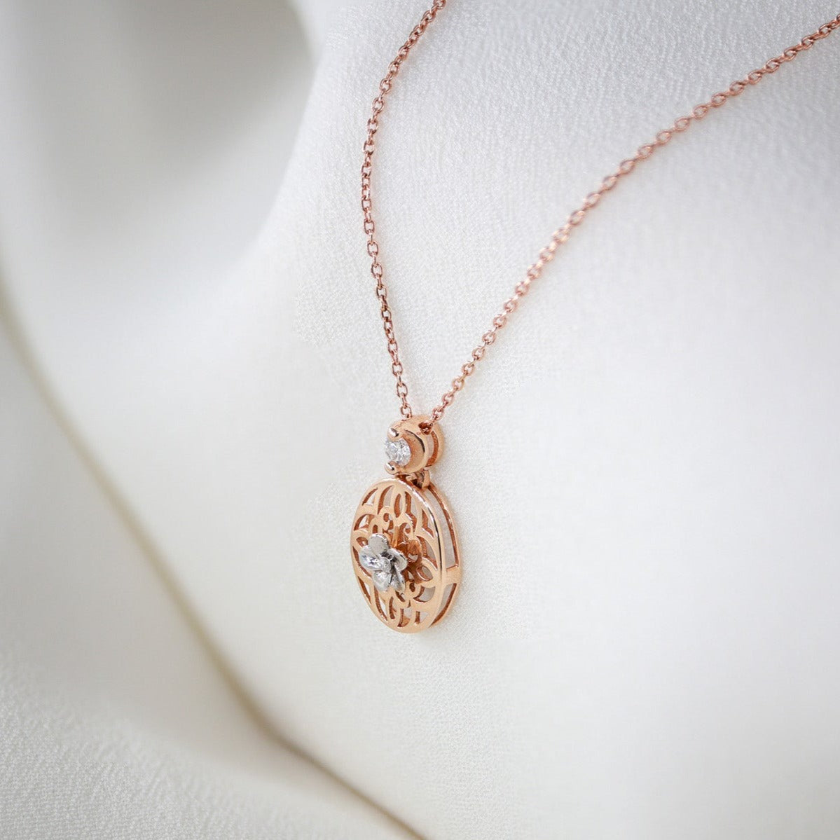 Pırlantalı Minimal Kolye