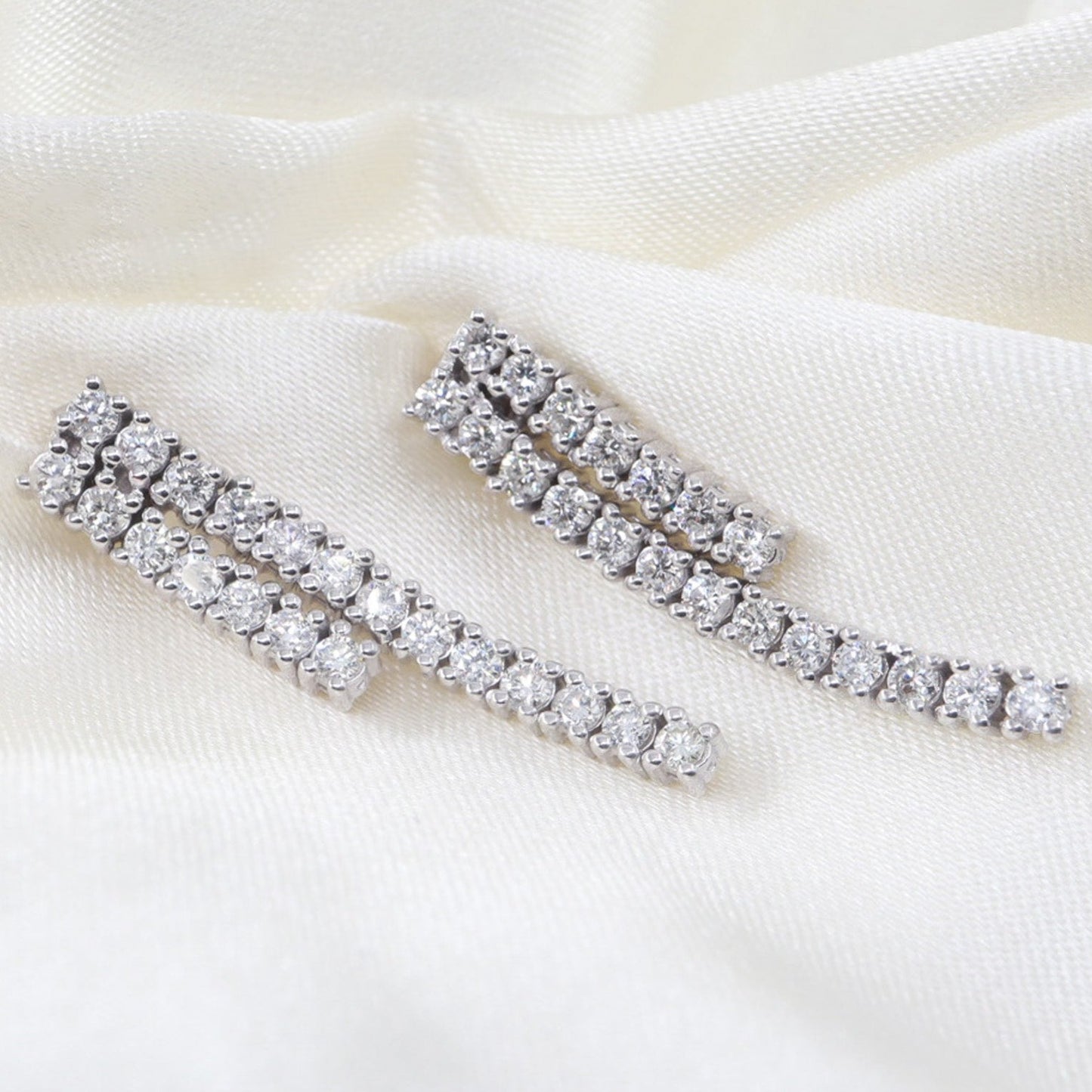 Su Yolu Pırlanta Küpe