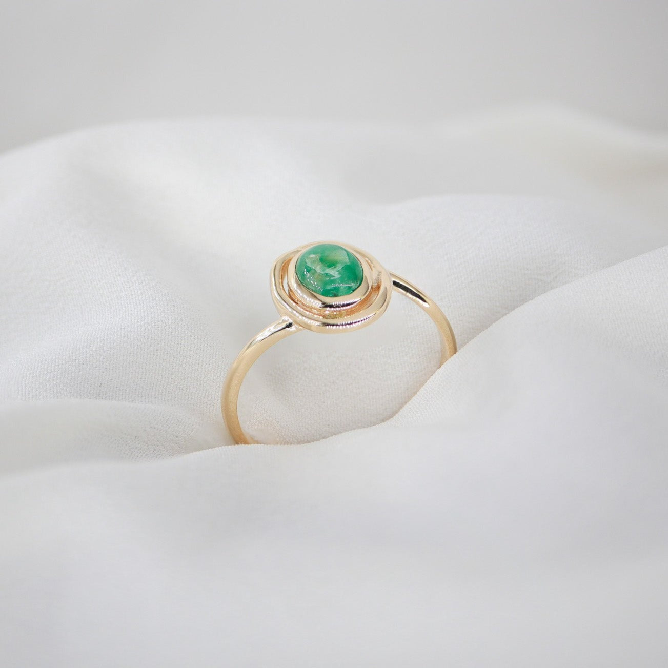 Oval Zümrüt Taşlı Yüzük