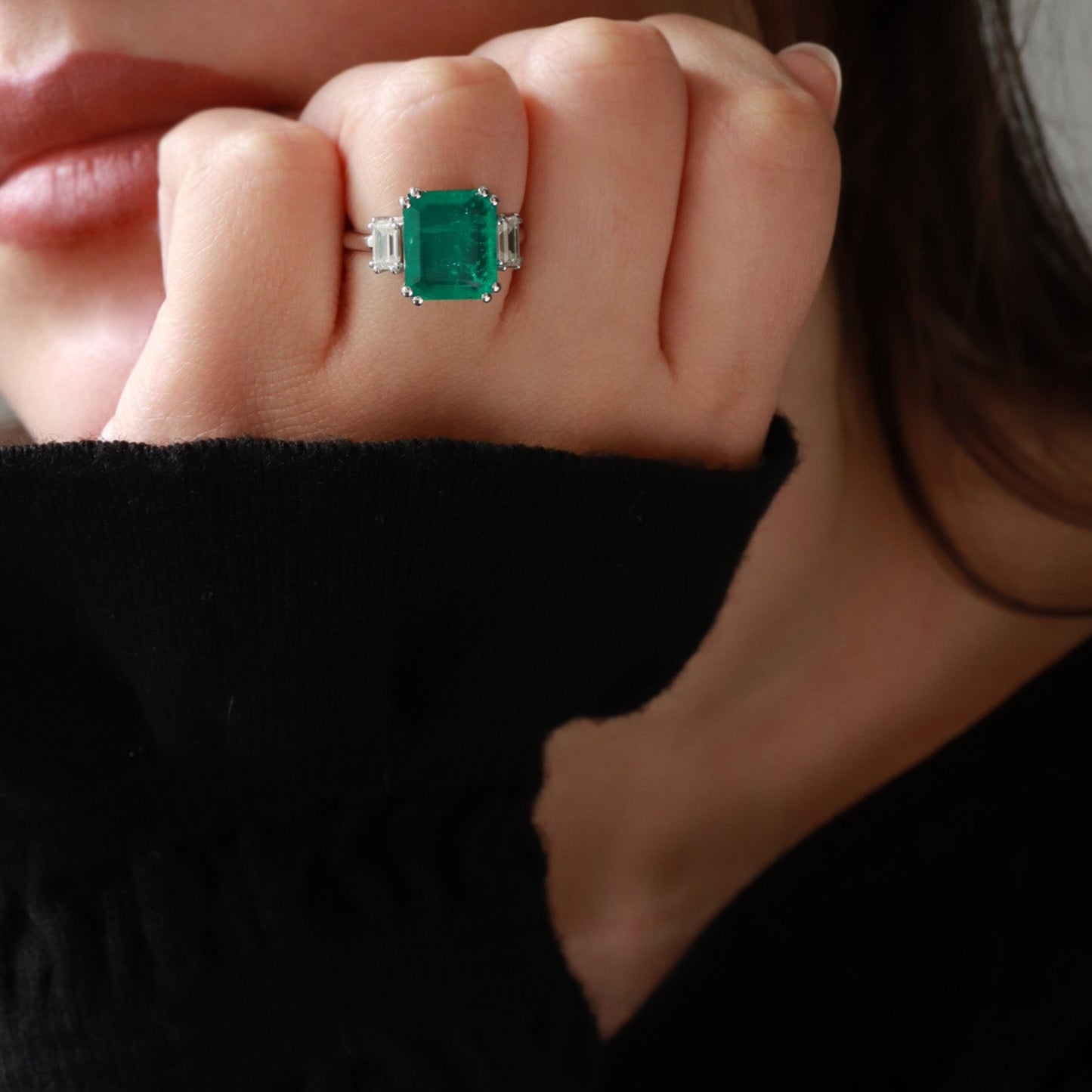 0,55ct Emerald Cut Baget Pırlantalı & Zümrüt Yüzük