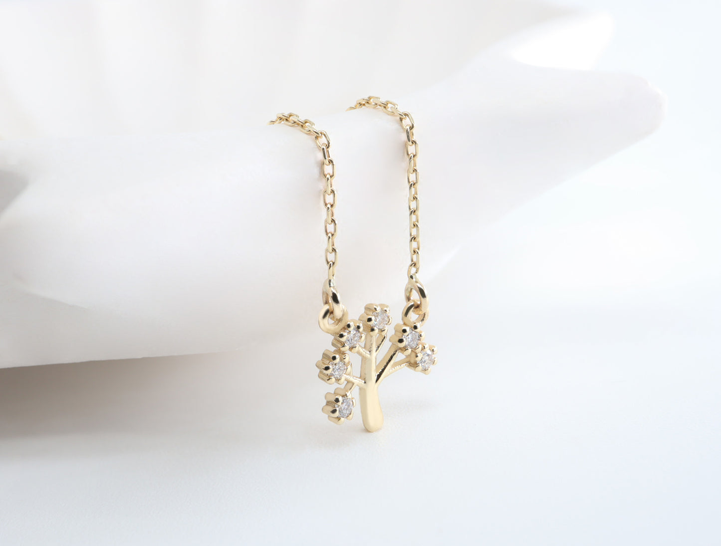 Minimal Pırlantalı Hayat Ağacı Kolye