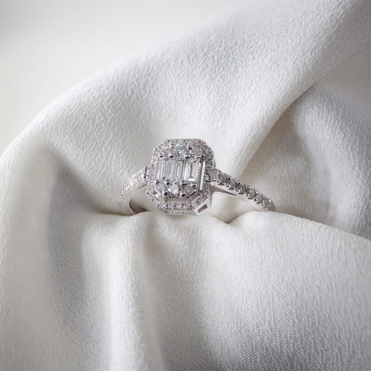 0,35ct Baget Pırlanta Yüzük