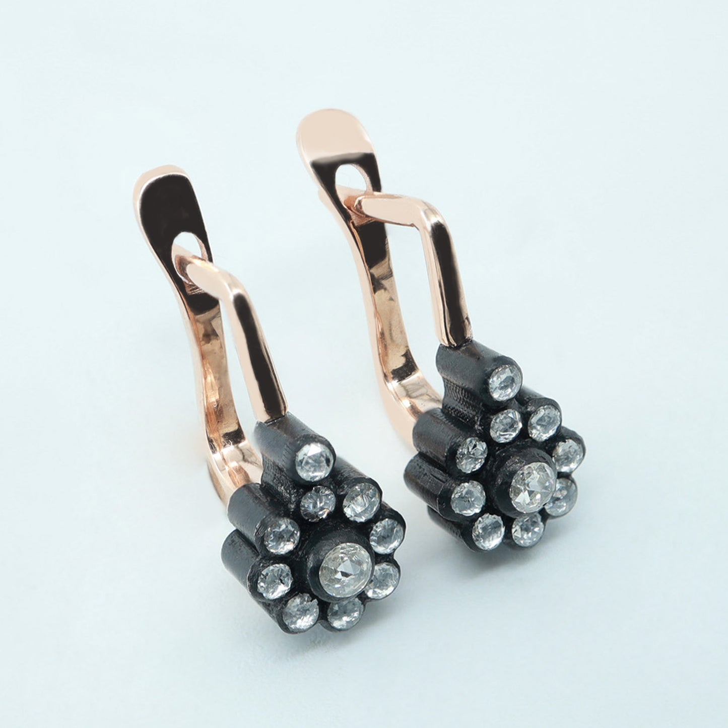 Elmas Gül Model Küpe